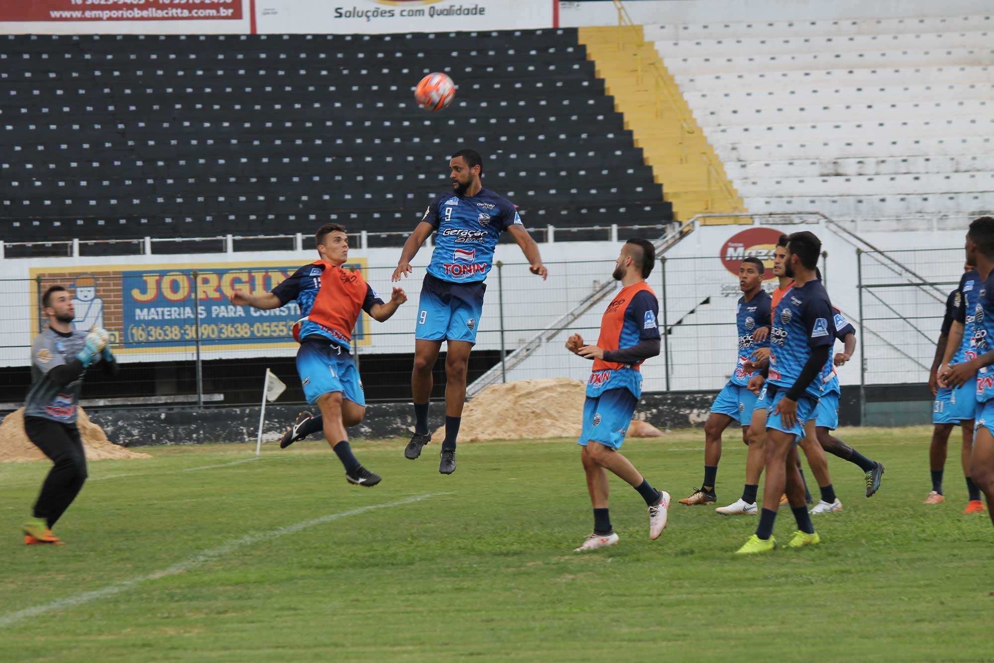 em-busca-de-paz-na-serie-a3-comercial-visita-o-sao-carlos