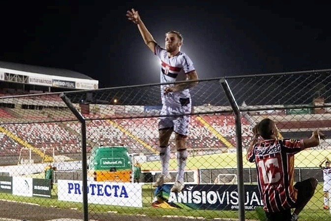 botafogo-vence-o-bragantino-e-respira-no-paulistao