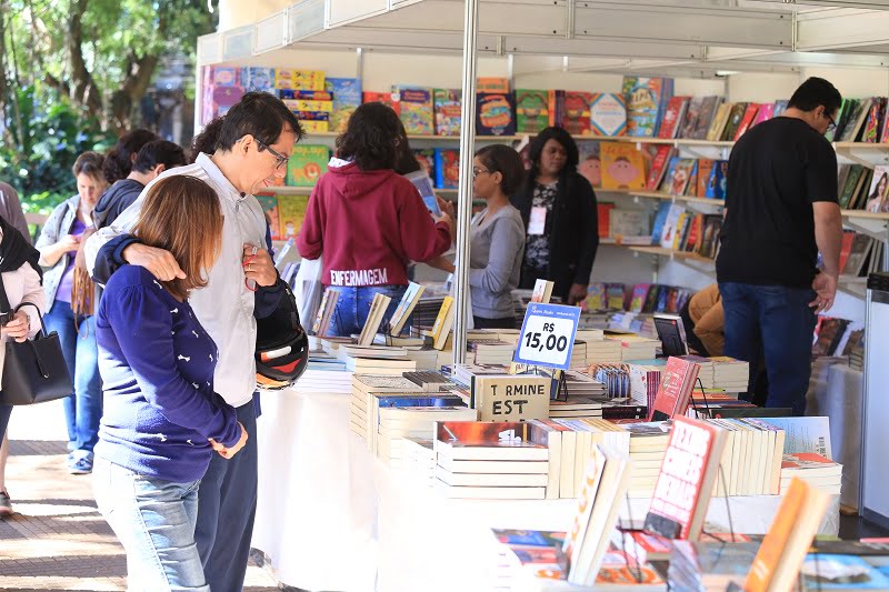 fundacao-do-livro-e-leitura-contrata-monitores-para-a-19ª-feira-nacional-do-livro-bx
