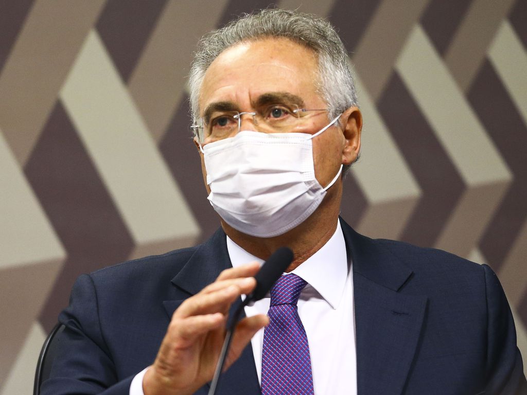 O senador Renan Calheiros durante sessão da CPI da Pandemia, no Senado.