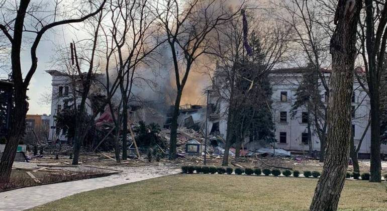 teatro-mariupol-ucrania-