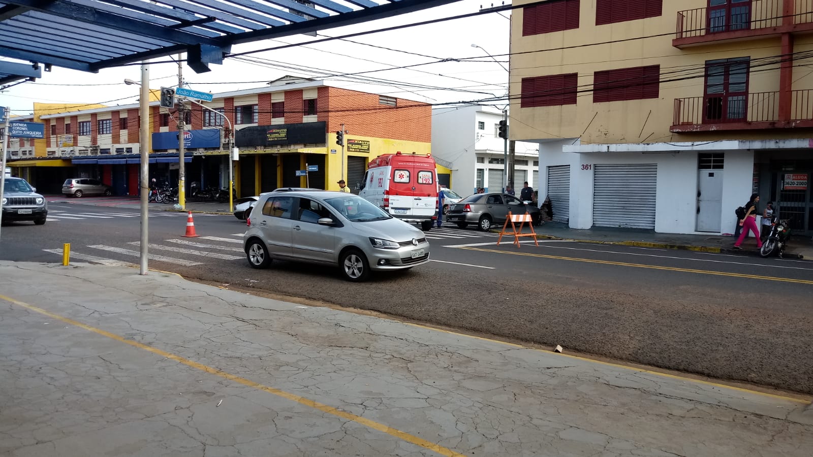 Furto de cabos deixa semáforo da rua Acre sem funcionar - O que é