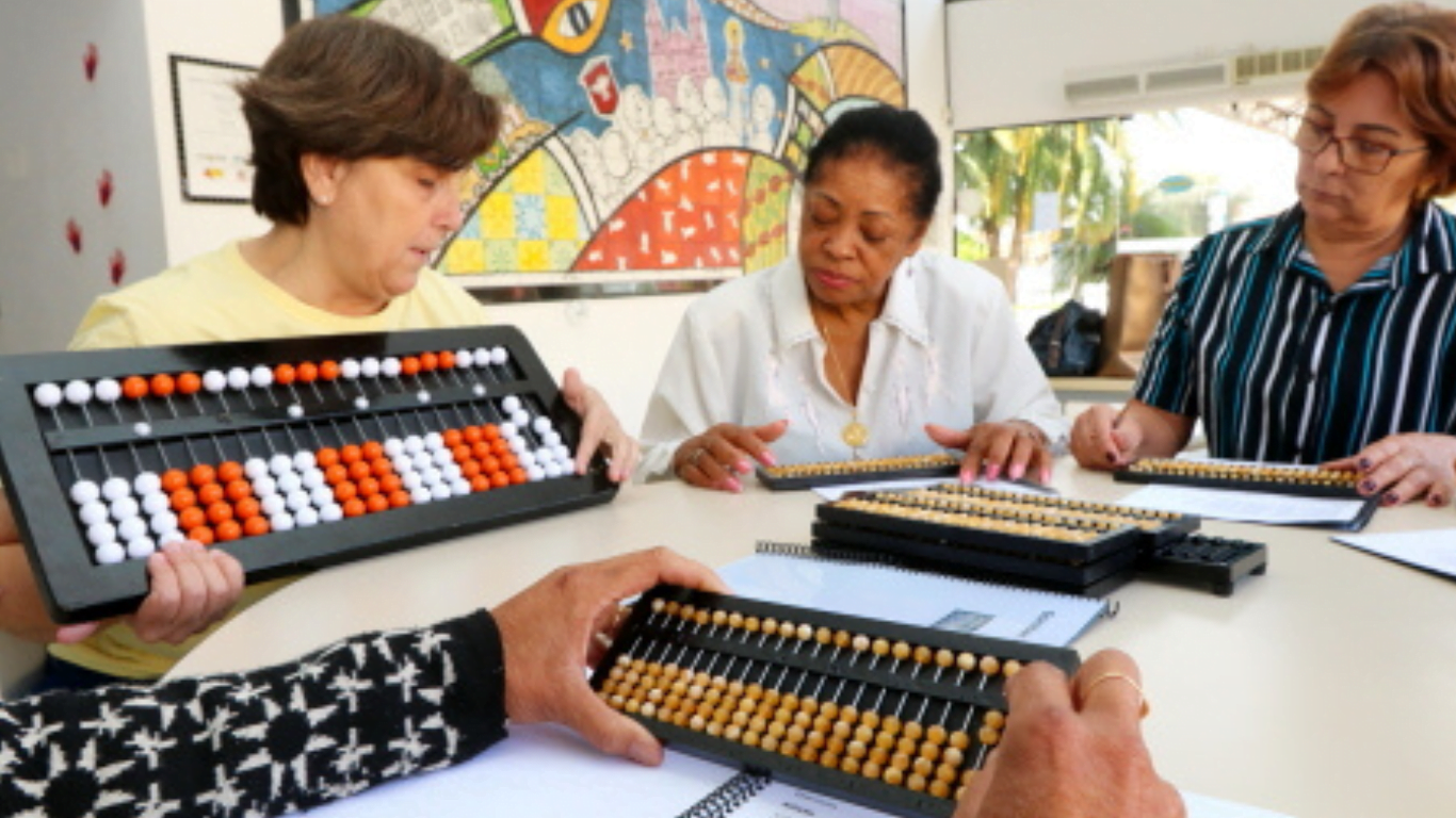 OK OFICINAS E CURSOS BIBLIOTECA JACAREI 01