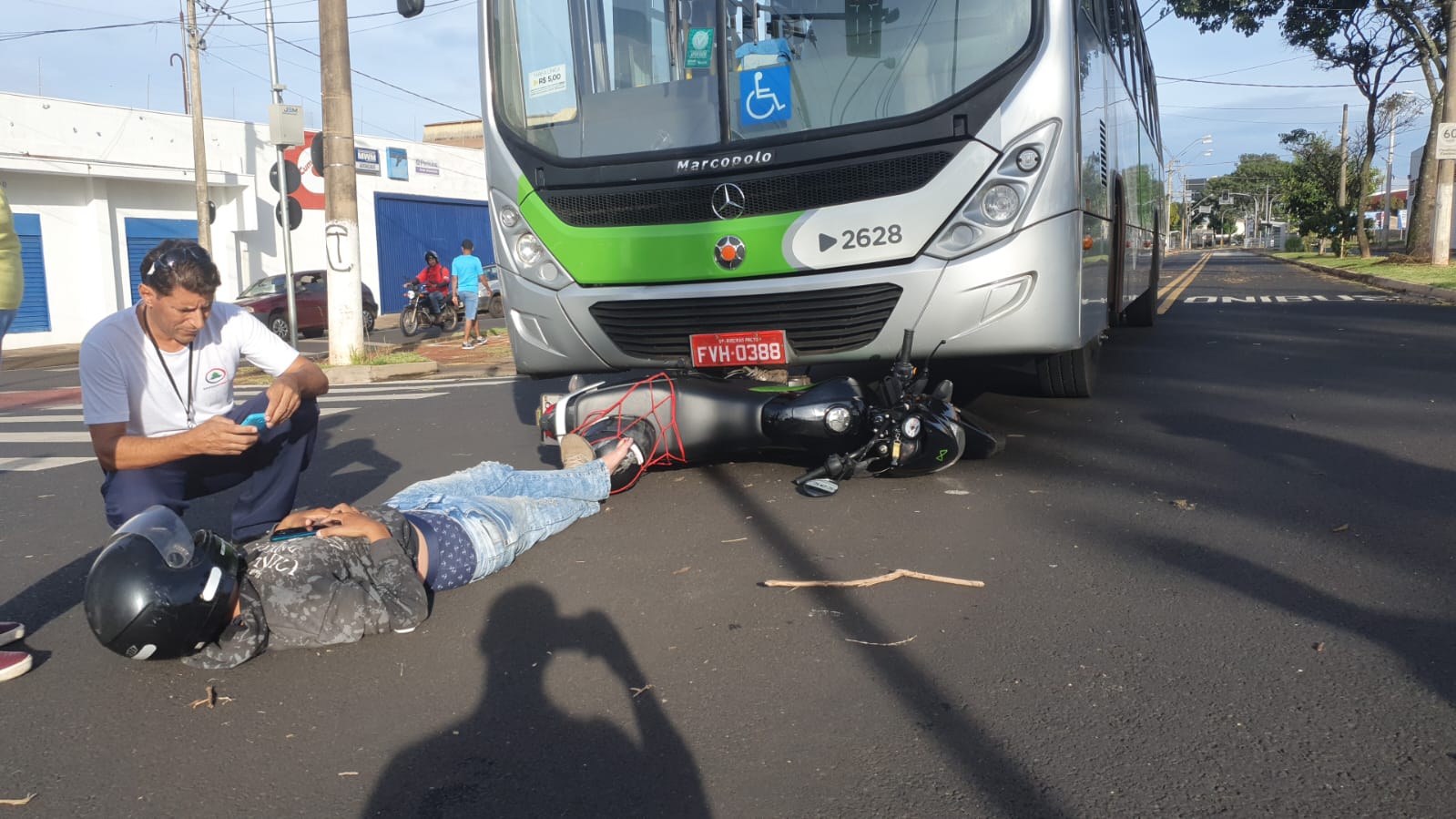 Acidente entre ônibus e moto deixa uma vitima fatal em Magalhães