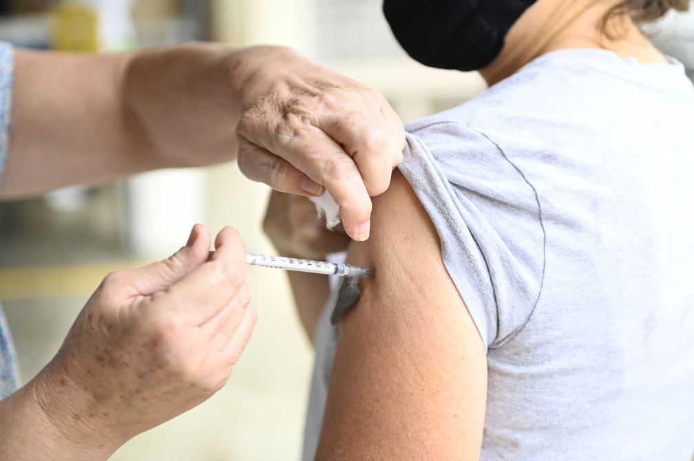 Sábado tem vacinação e multivacinação em Ribeirão