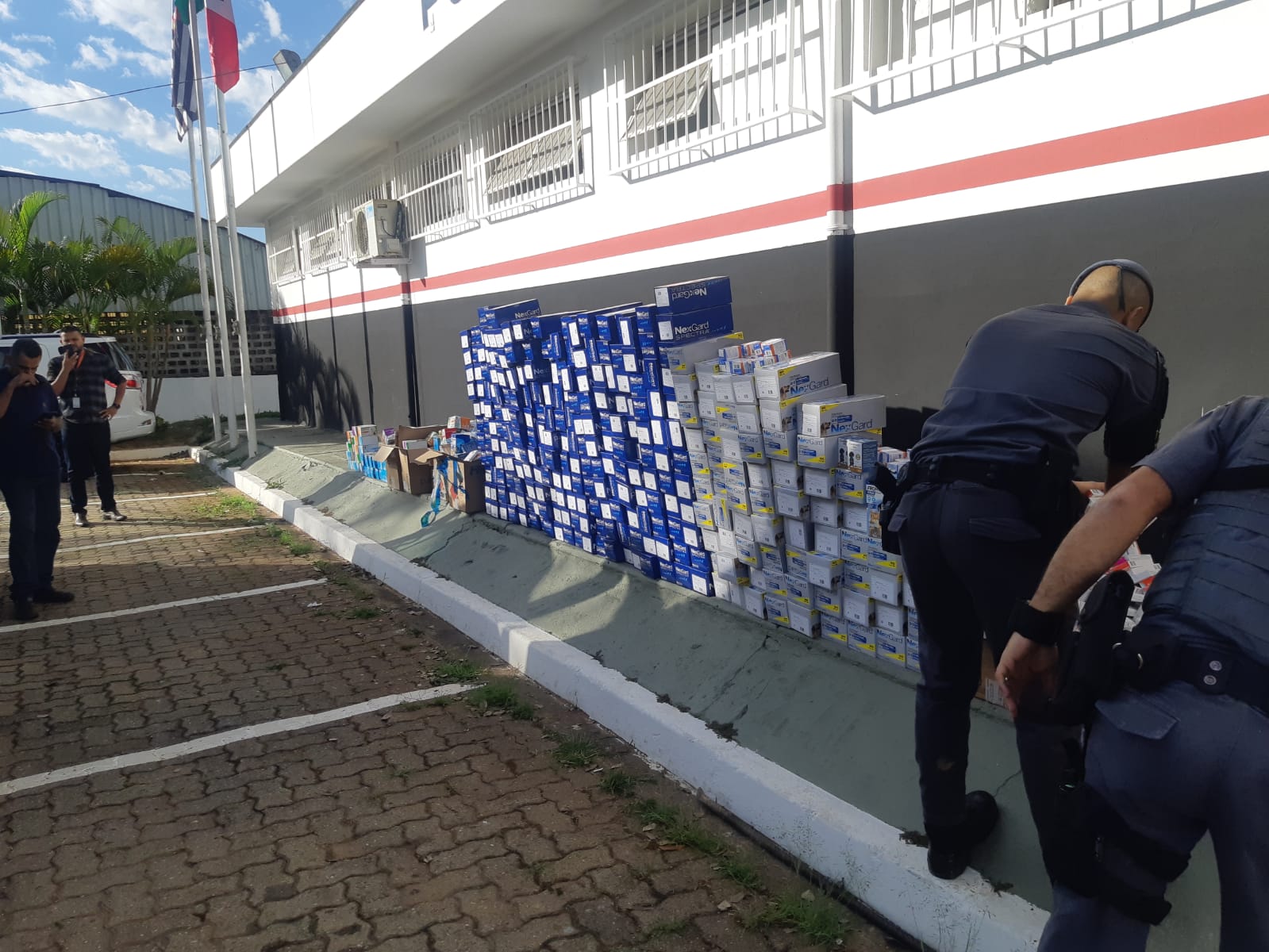 Carga de medicamentos avaliada em R$ 245 mil é recuperada em Itupeva Carga de medicamentos avaliada em R$ 245 mil é recuperada em Itupeva