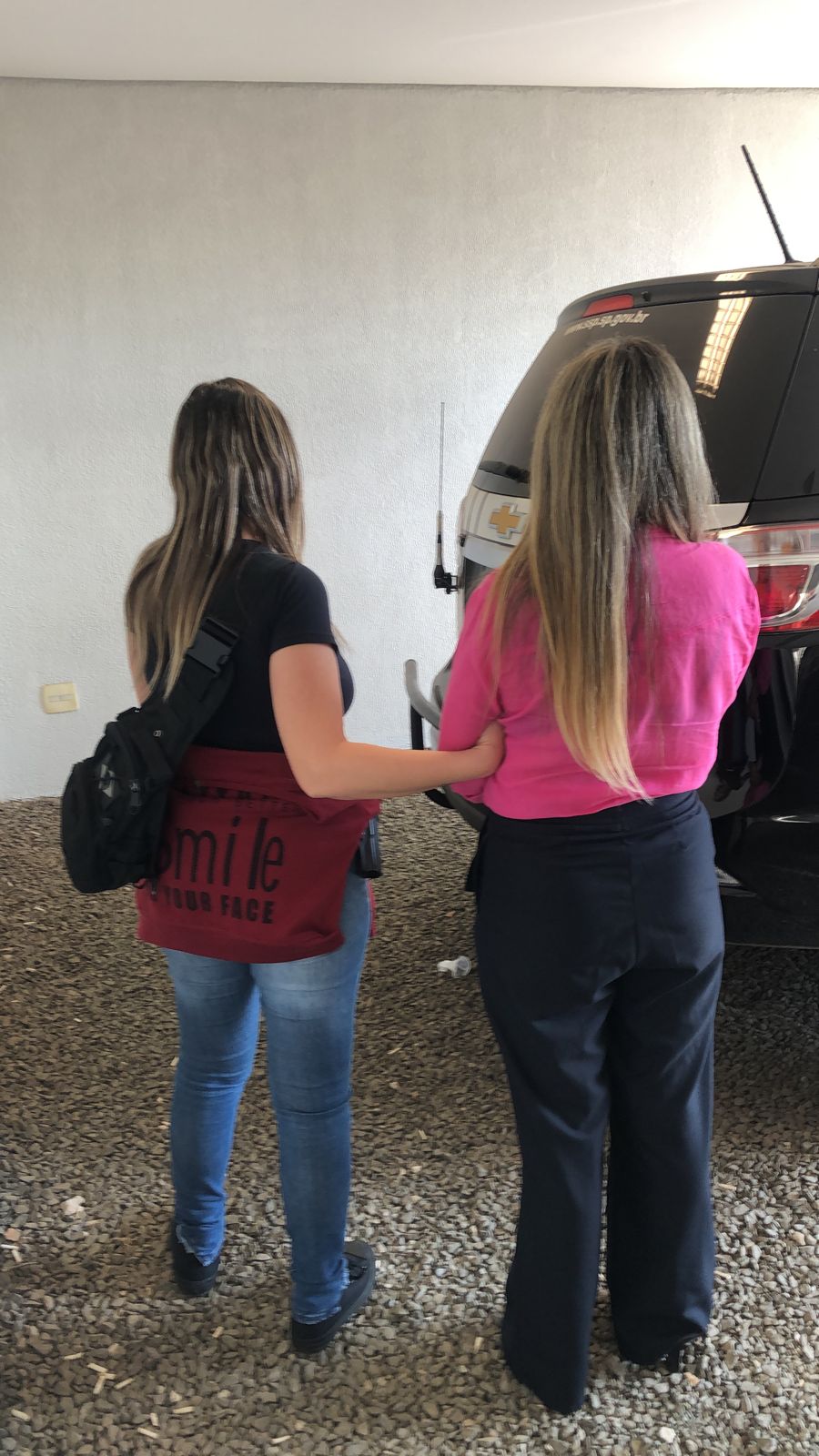 Mulher é presa após tentar aplicar golpe em agência bancária de Piracicaba Mulher é presa após tentar aplicar golpe em agência bancária de Piracicaba