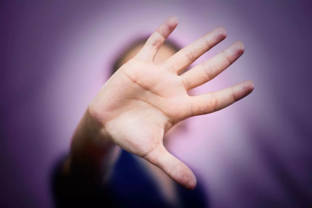 Agosto Lilás: mês da conscientização do combate à violência contra a mulher Professor é acusado de agredir aluno dentro de escola municipal