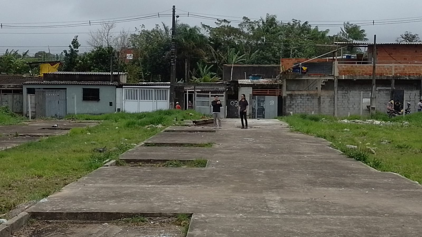 Foto - Prefeitura de PG e CEF vistoriam áreas para a construção de 278 unidades habitacionais