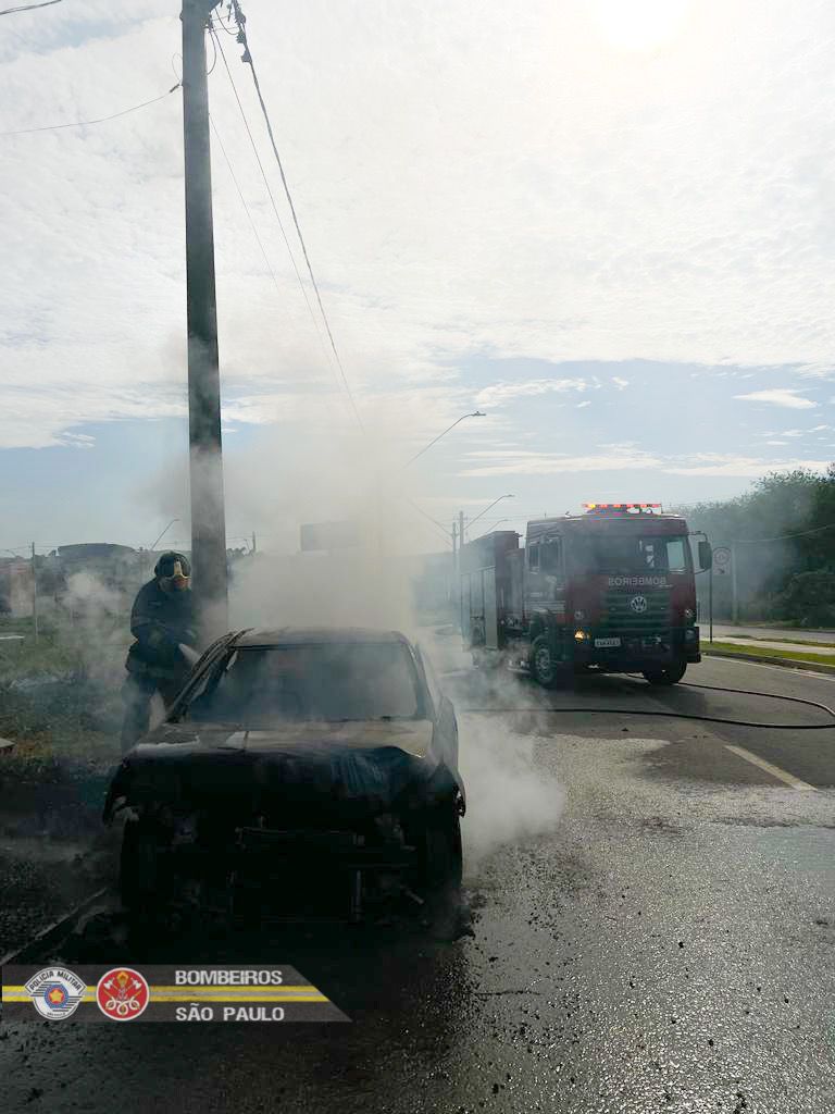 carro x muro fogo em sjc