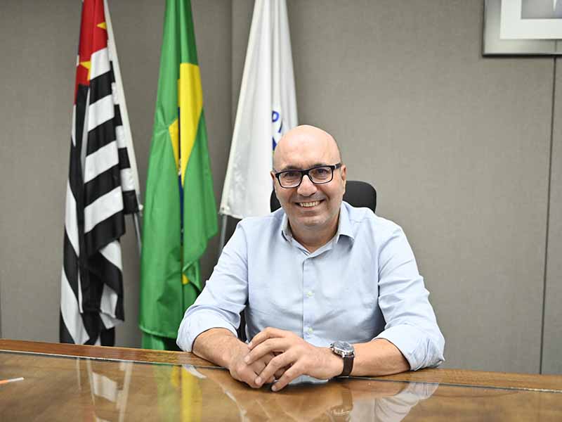 Dário Saadi viaja para a China com comitiva da Frente Nacional de Prefeitos