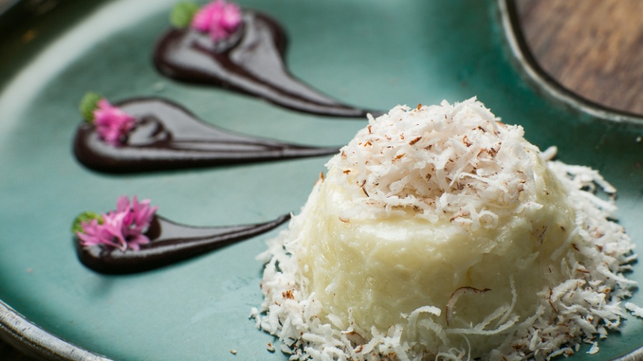 pudim-de-tapioca-com-calda-de-acai-restaurante-brasil-a-gosto-1458047247487_900x506