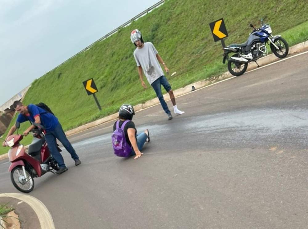 Foto: Hojemais Araçatuba Mancha de óleo no acesso à Elyeser Montenegro Magalhães