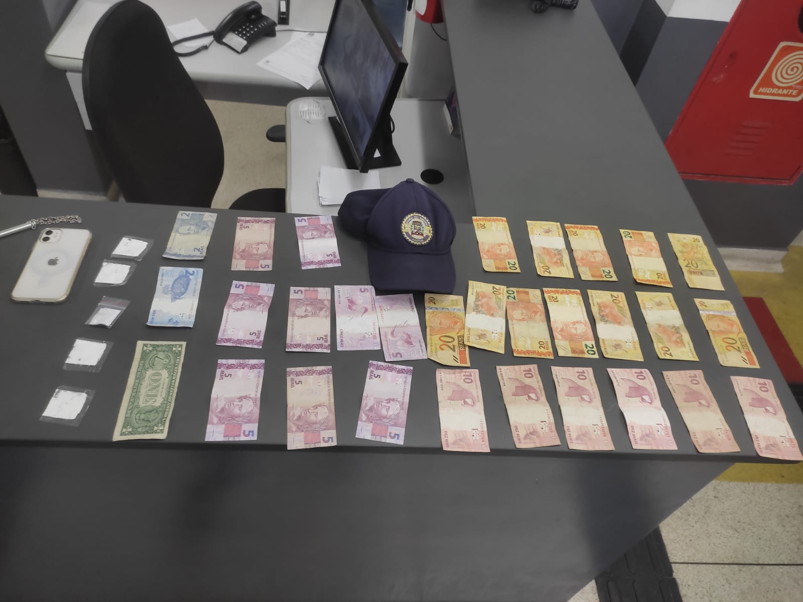 Guarda Municipal de Santos apreende adolescente em flagrante por tráfico de drogas (1)