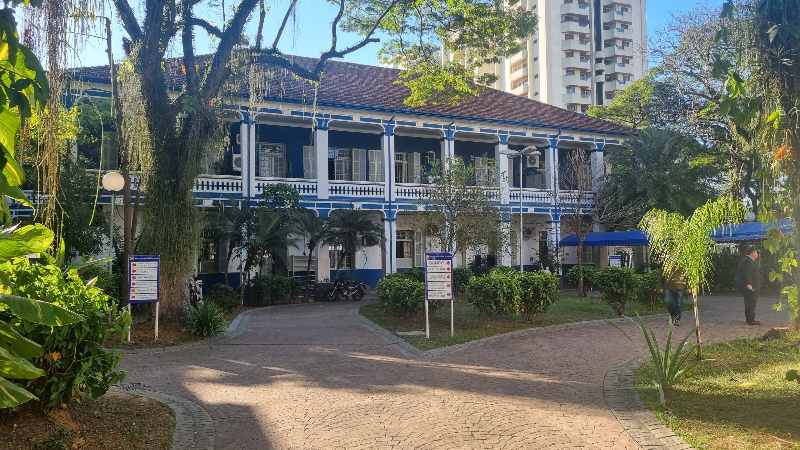 exoneração de secretários pref taubaté