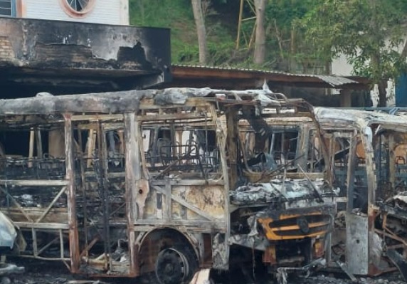 incêndio nos transportes 4 Após incêndio nos transportes, Escola Municipal recebe alunos normalmente em Redenção da Serra