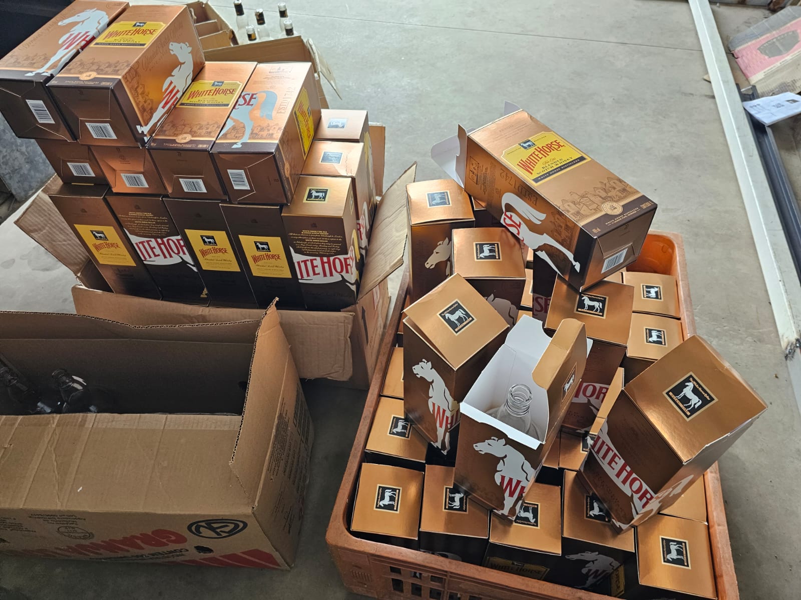 20 mil garrafas de whisky falsificadas são apreendidas na regiãO