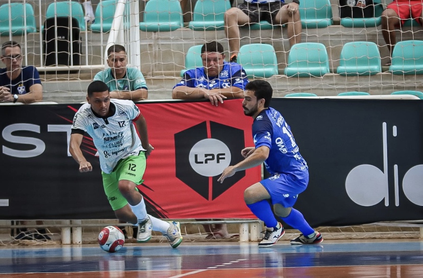 Futsal de Santos vence e está na semifinal do Paulista