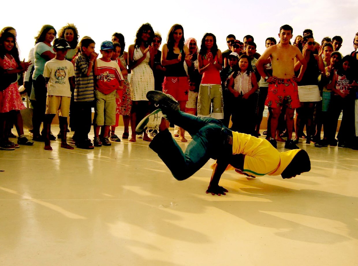B-boy_breakdancing