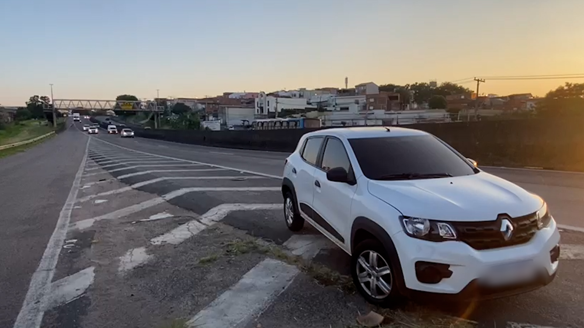 Dupla é presa com carro roubado e produtos furtados em Campinas