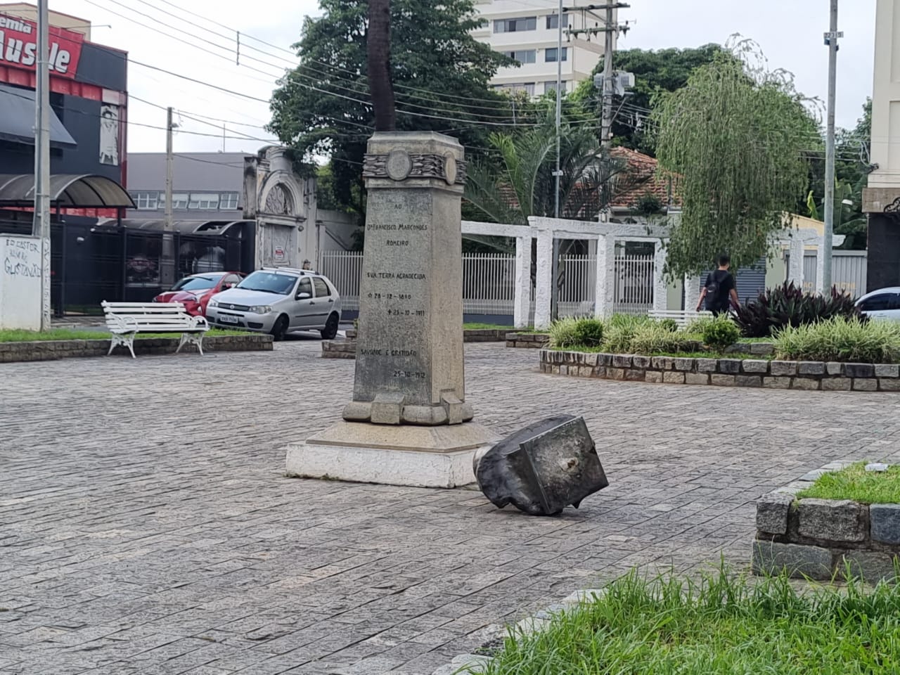 vandalismo em pinda vandalismo em pinda