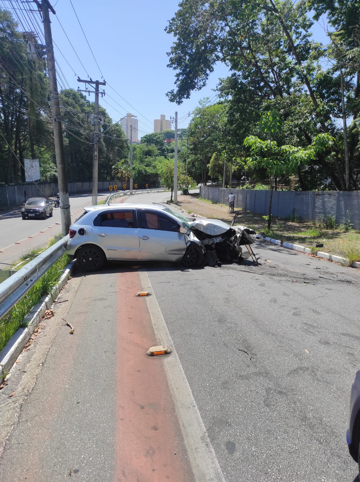 capotar carro taubaté