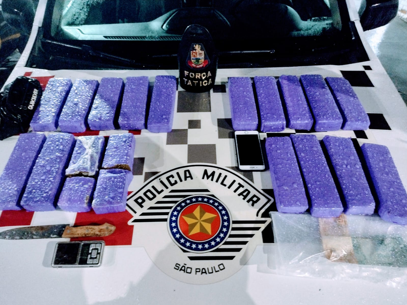 homem é preso por tráfico de drogas em guaratinguetá