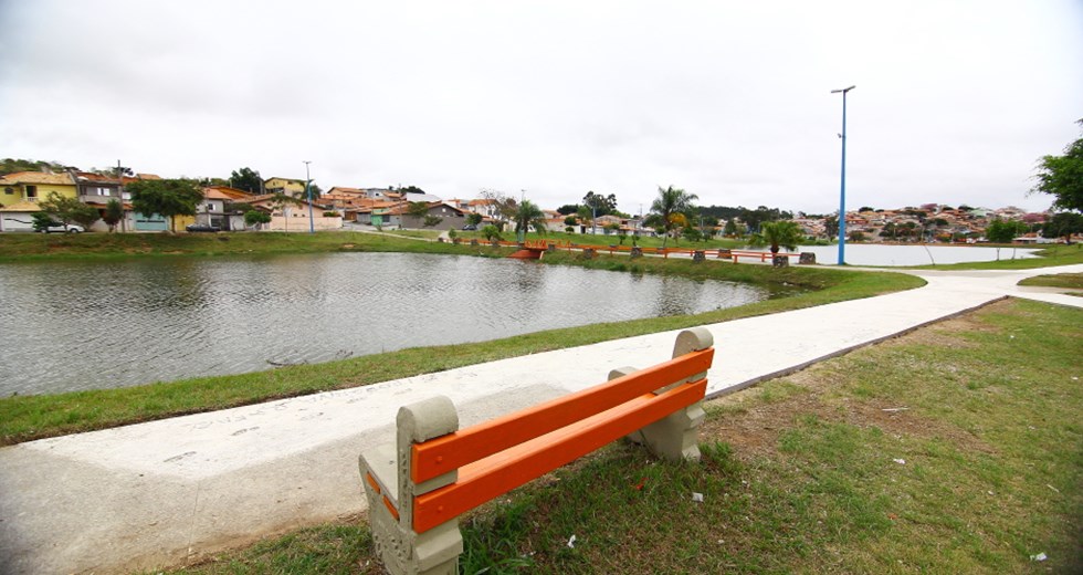 cv__6833-claudio_vieira corpo encontrado dentro do lago no interlagos