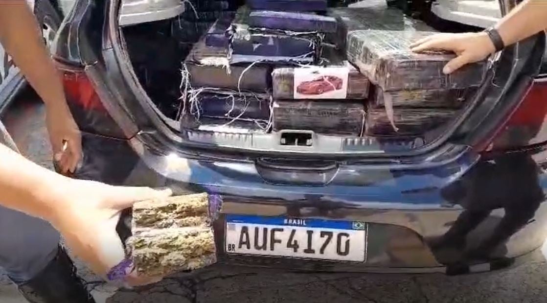 Perseguição em São Pedro: Carro transportava mais de meia tonelada de maconha