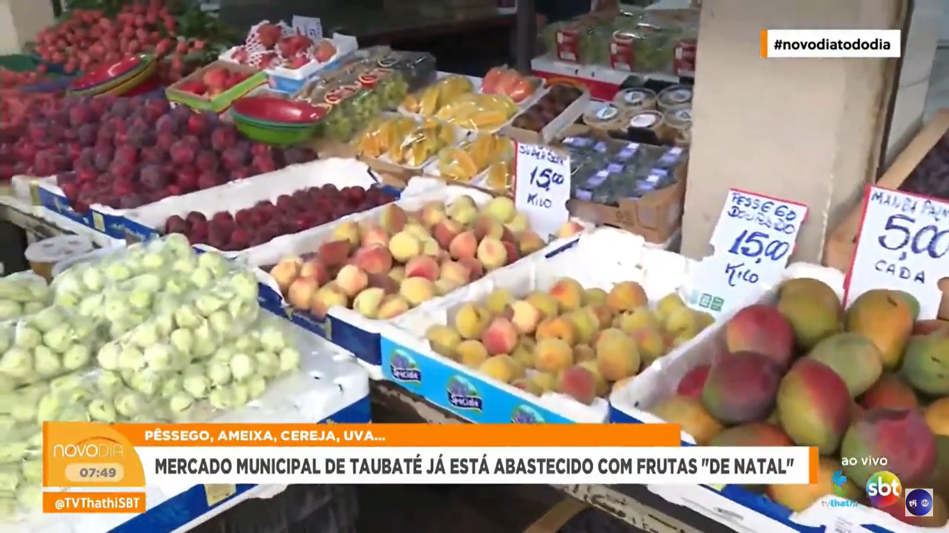natal Com o período natalino se aproximando os consumidores já buscam por frutas típicas desta época. Tem quem aproveite o mês inteiro de Dezembro
