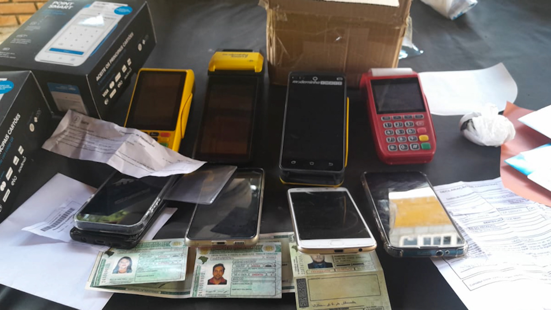 Operação Cashback casal é preso por fraudes e prejuízo de R$2 milhões a banco