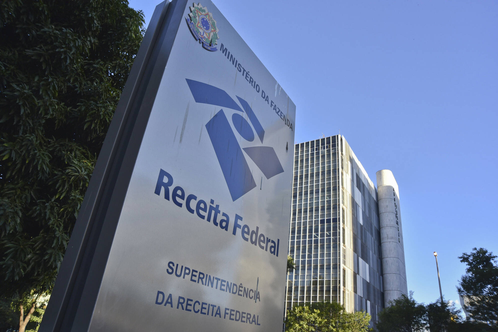 Na próxima quarta-feira (23), será aberta a consulta ao lote residual de restituição do imposto de renda de abril. A consulta fica disponível a partir das 10H e o contribuinte deve acessar a página da Receita Federal na internet para verificar. Na próxima quarta-feira (23), será aberta a consulta ao lote residual de restituição do imposto de renda de abril. A consulta fica disponível a partir das 10H e o contribuinte deve acessar a página da Receita Federal na internet para verificar.