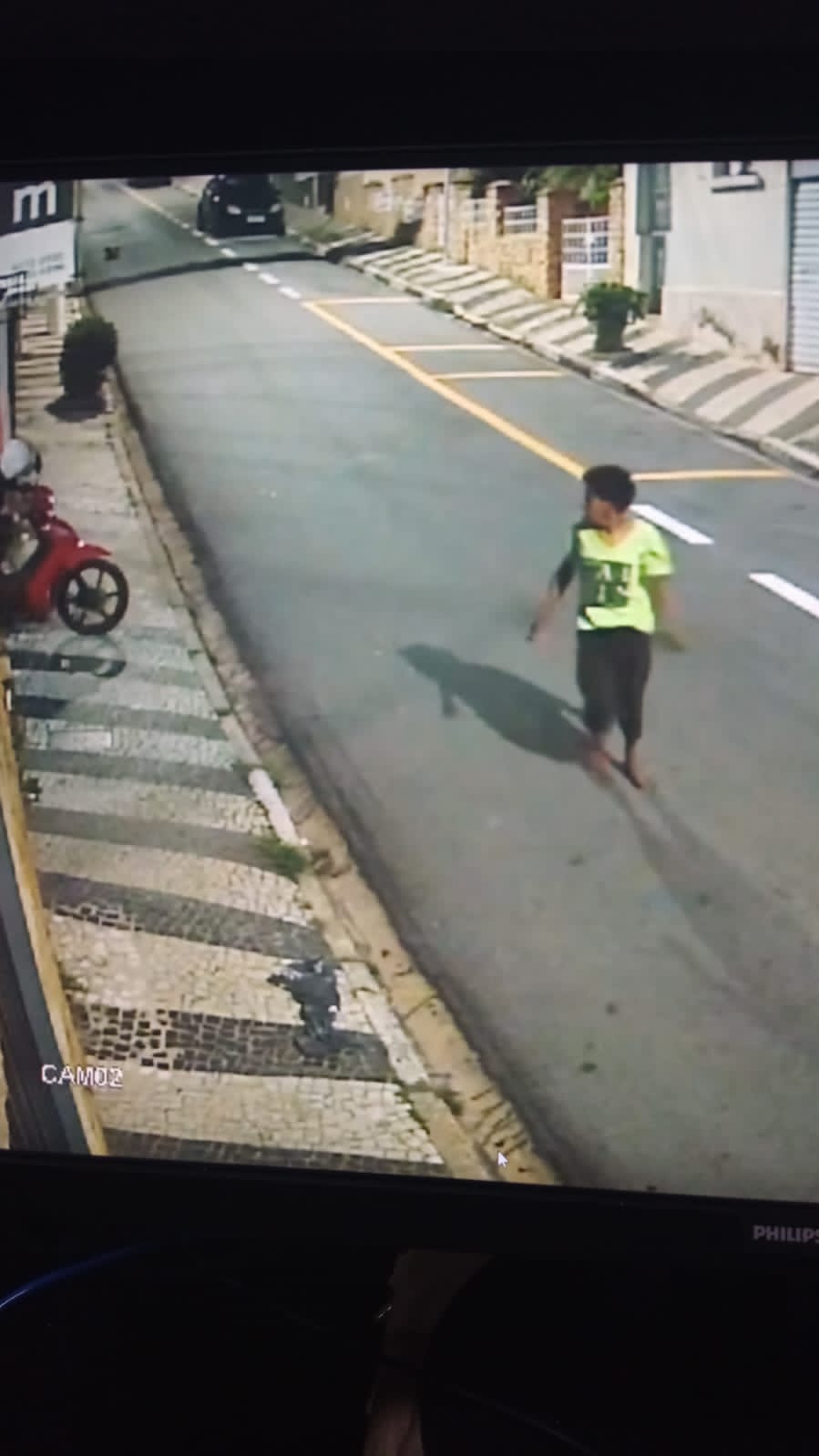 Dupla furta moto em Bragança Paulista; Veja o vídeo: