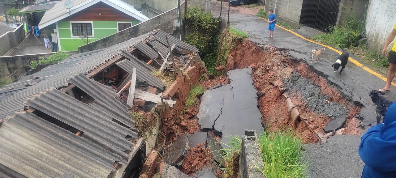 deslizamentos em campos do jordão