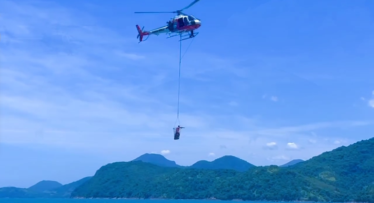 casal resgatado mar águia ubatuba casal resgatado mar águia ubatuba
