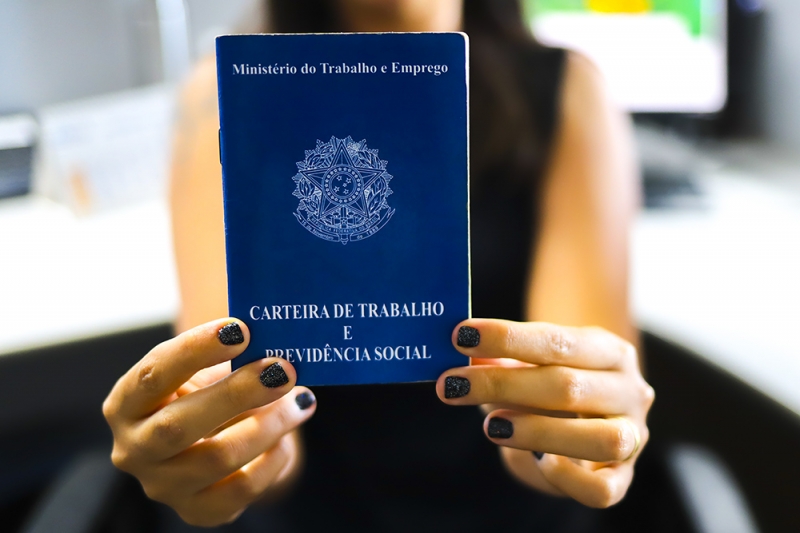 Desenvolve Santa Bárbara oferece mais de 640 vagas de emprego a partir de segunda-feira, 15 Desenvolve Santa Bárbara oferece mais de 640 vagas de emprego a partir de segunda-feira, 15