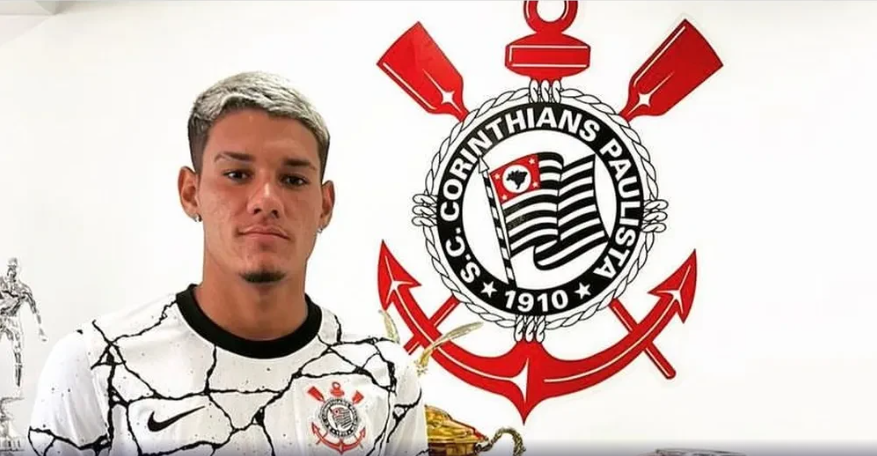 Dimas-meia-do-Corinthians-que-presenciou-a-morte-da-namorada-em-Sao-Paulo