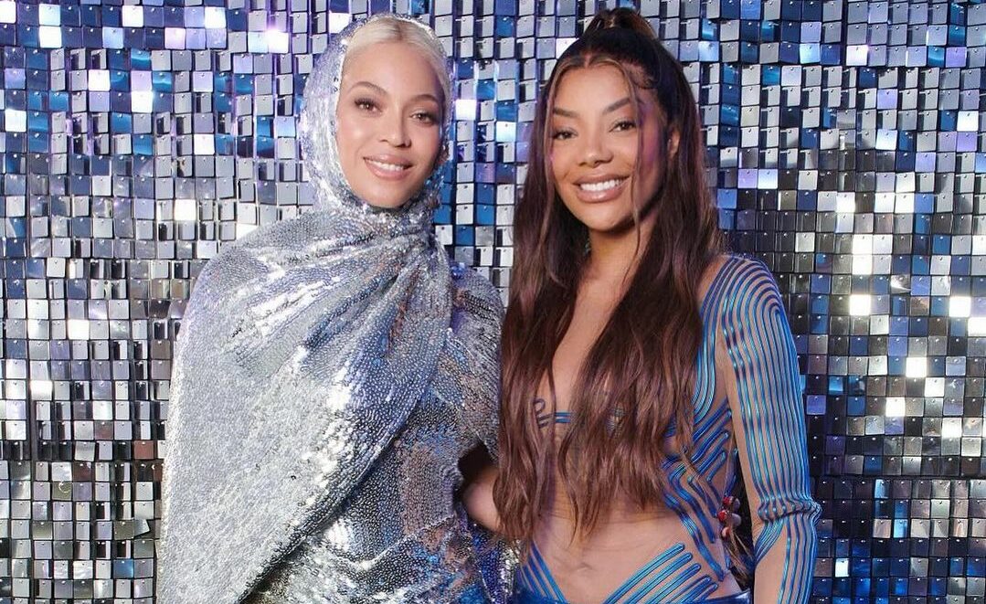 Em entrevista ao podcast PodPah, na última quarta-feira (18), Ludmilla revelou detalhes sobre o tão esperado encontro com Beyoncé durante o evento de estreia de seu último filme, “Renaissance: A Film by Beyoncé”.