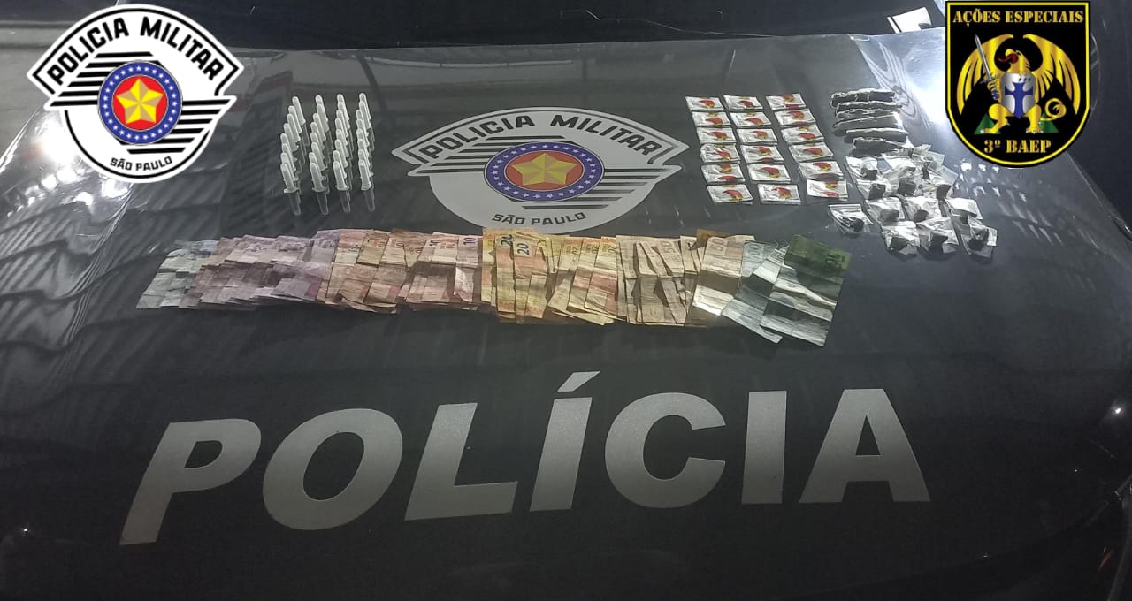 saidinha Dois homens que estavam em 'saidinha' de fim de ano foram presos por tráfico de drogas no Bairro Campo dos Alemães no sábado