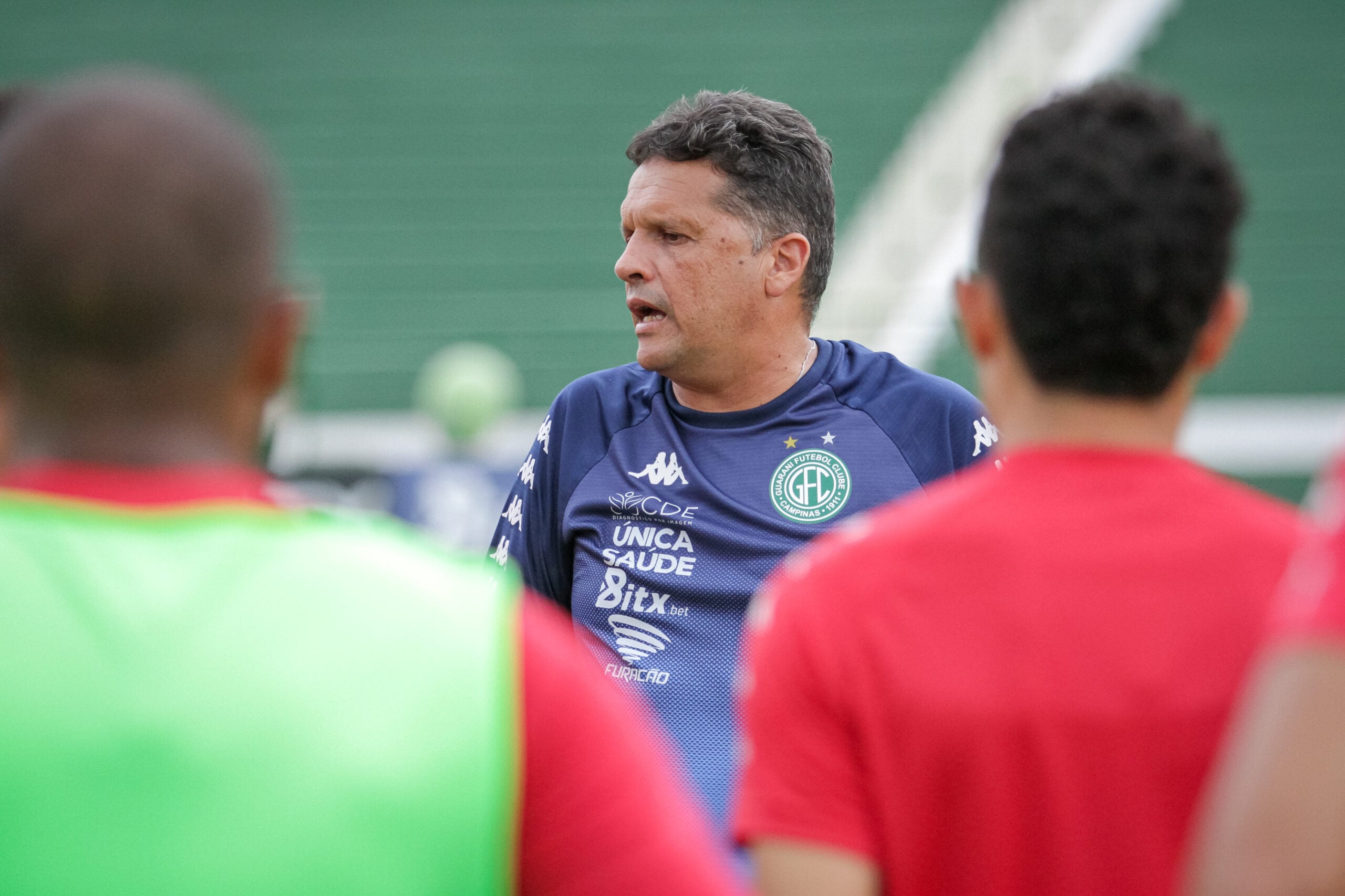 53531015674_1c0f6de47c_o “O Guarani me escolheu e eu escolhi o Guarani”, diz Claudinei Oliveira. Foto: Raphael Silvestre.