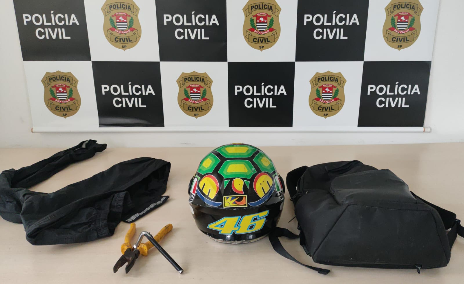 Homem envolvido no furto de seis motos é preso Homem envolvido no furto de seis motos é preso