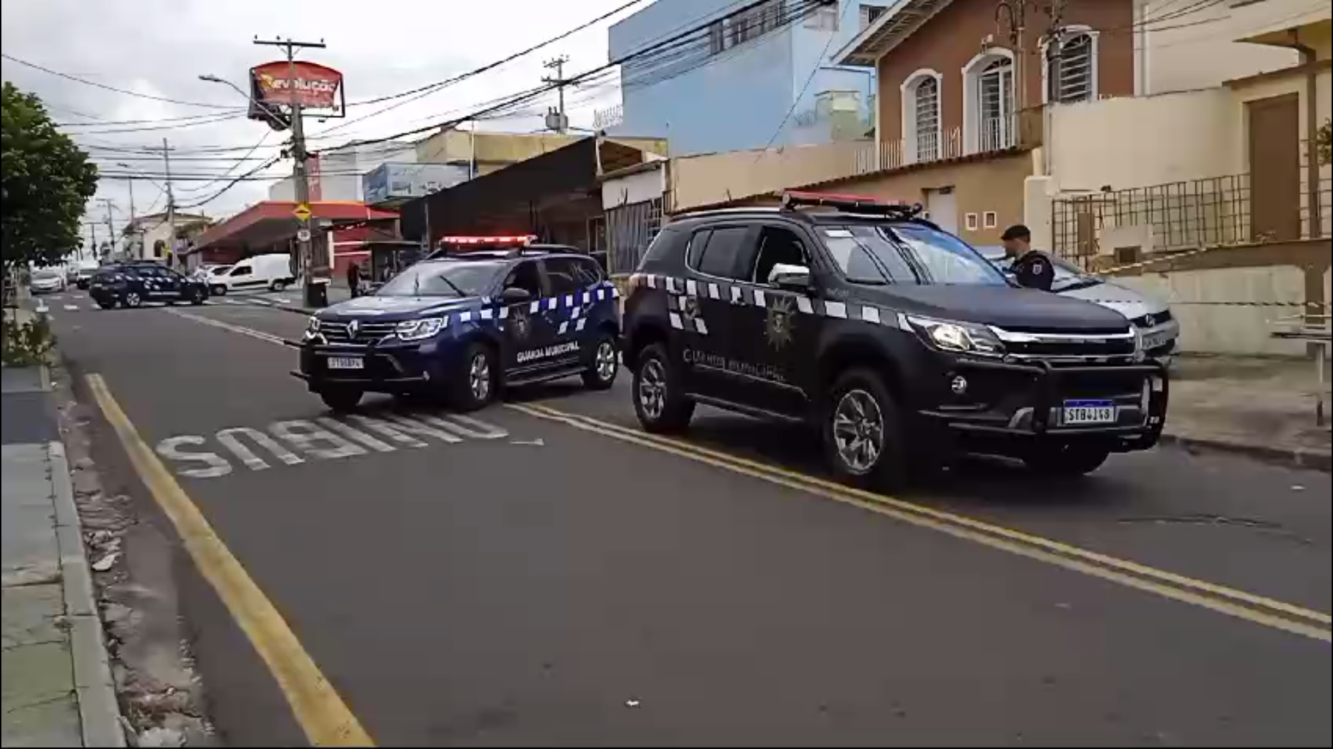 VOVO-ATIRADOR Imagens: Paulo Bernardino