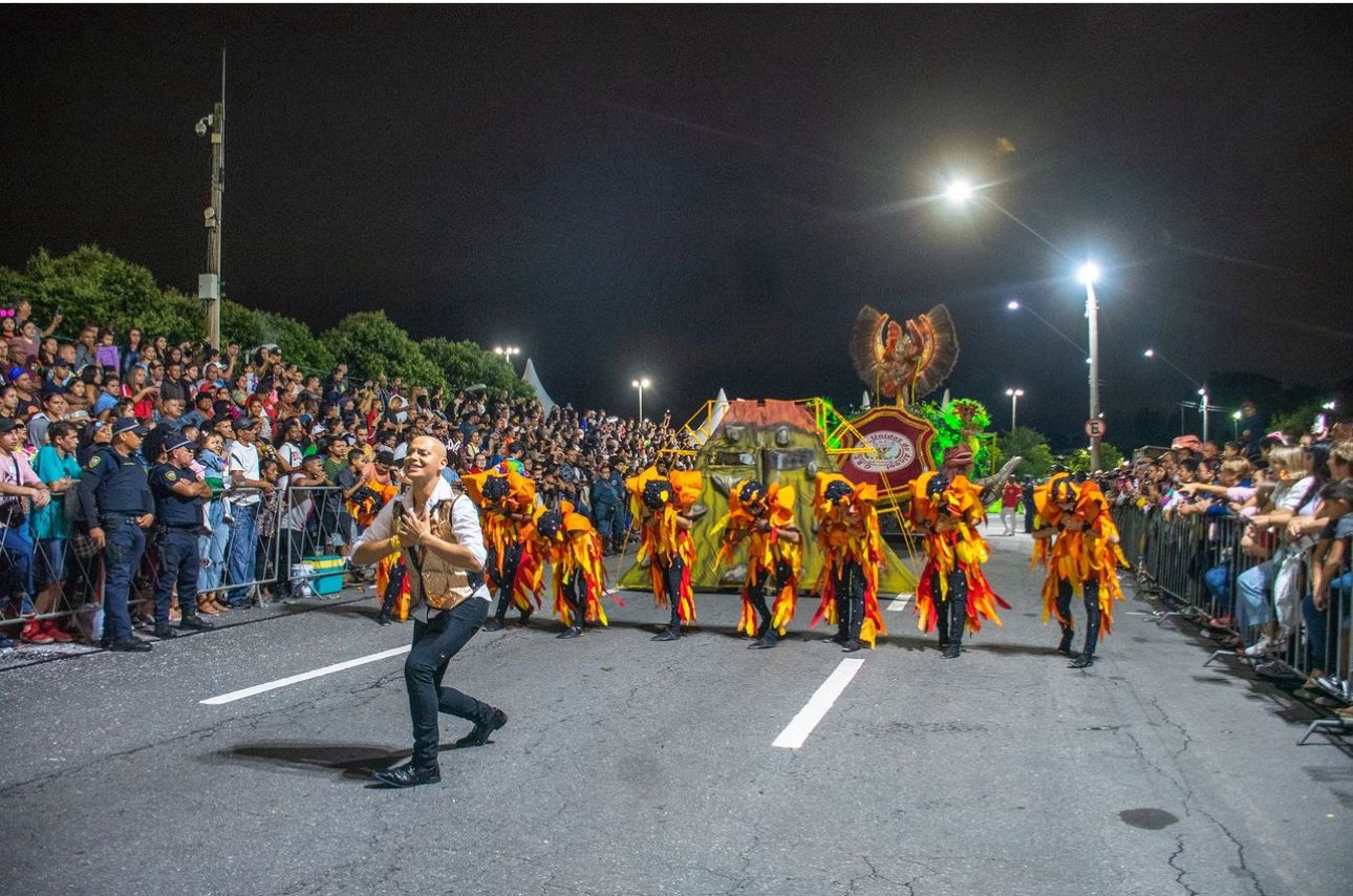 Carnaval 2024 jacareí programação