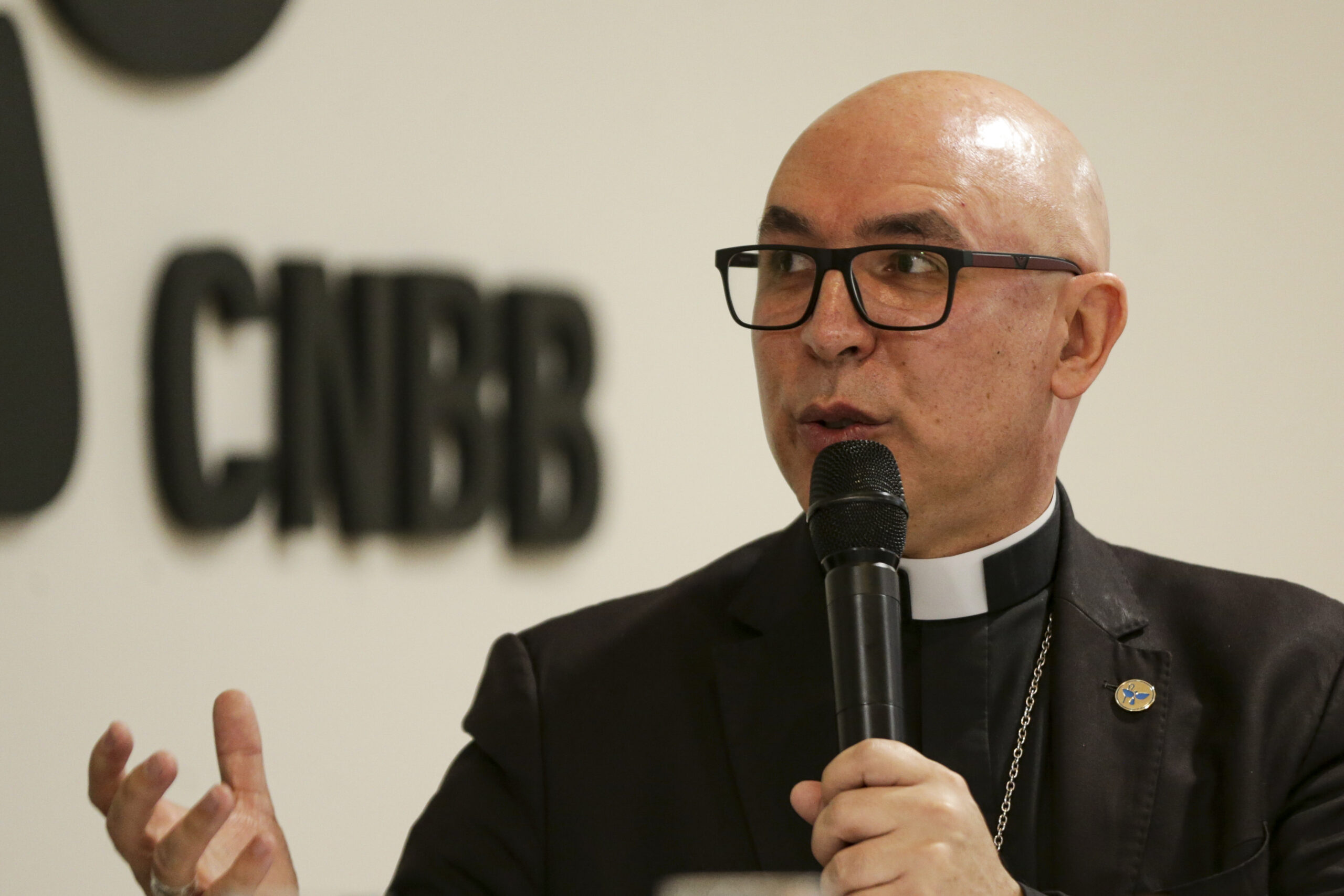 Brasília (DF), 14/02/2024 - O bispo auxiliar de Brasília e secretário-geral da Conferência Nacional dos Bispos do Brasil (CNBB), dom Ricardo Hoepers, durante o lançamento da Campanha da Fraternidade 2024, com o tema Fraternidade e Amizade Social e o