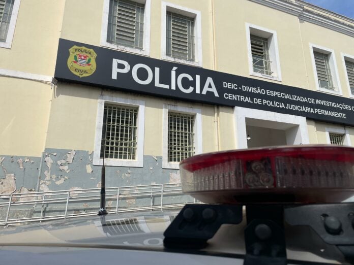 DELEGACIA - POLICIA