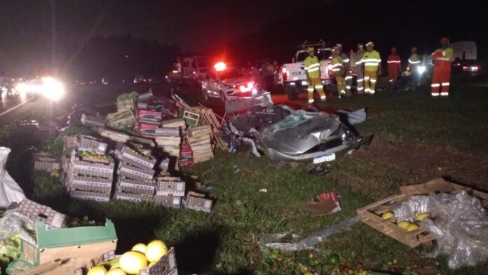 Acidente envolvendo 4 veículos deixa 1 vítima fatal na Rodovia dos Bandeirantes Acidente envolvendo 4 veículos deixa 1 vítima fatal na Rodovia dos Bandeirantes