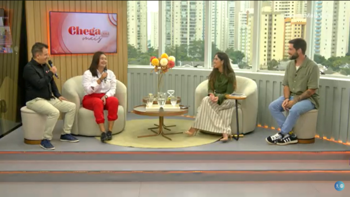 Conheça projeto que leva educação para jovens de comunidade Conheça projeto que leva educação para jovens de comunidade