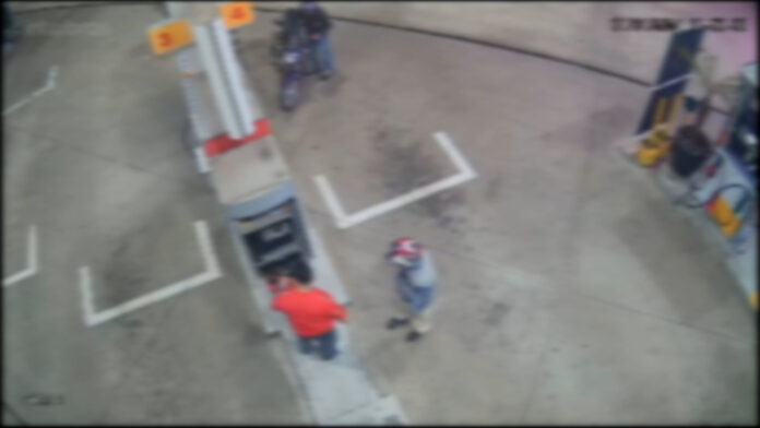 Dupla rende frentista e rouba posto de combustíveis durante a madrugada Dupla rende frentista e rouba posto de combustíveis durante a madrugada