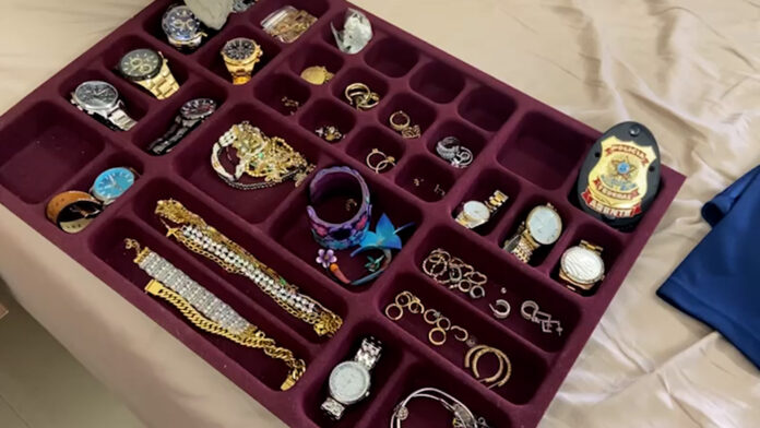 Gerente de banco é investigado por desvio de mais de R$1 milhão de contas de clientes idosos Gerente de banco é investigado por desvio de mais de R$1 milhão de contas de clientes idosos