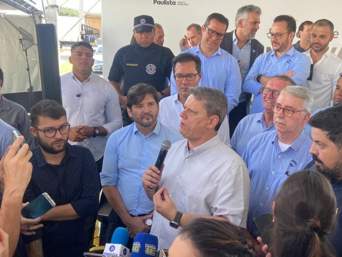 Governador de SP visita a região e entrega moradias do Programa Casa Paulista